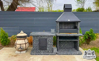 Барбекю-комплекс из полудрагоценного камня