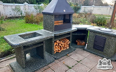 Барбекю-комплекс из полудрагоценного камня